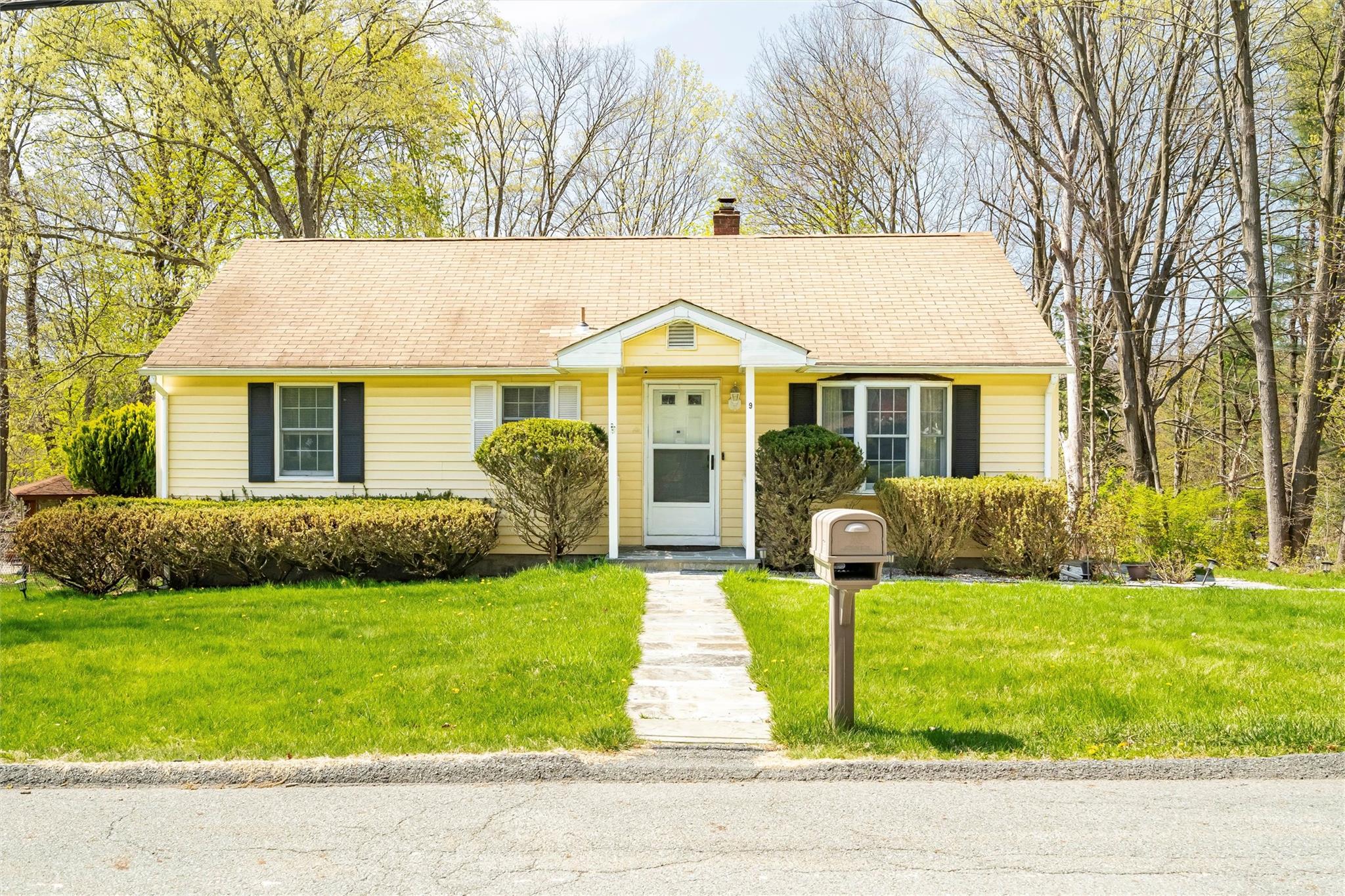 Rental Property at Ryan Place, Highland Mills, New York - Bedrooms: 4 
Bathrooms: 2 
Rooms: 10  - $2,800 MO.