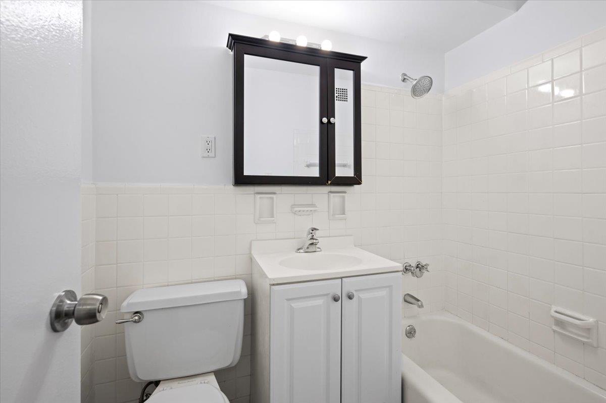 1299 Palmer Ave #211, Larchmont, New York image 17