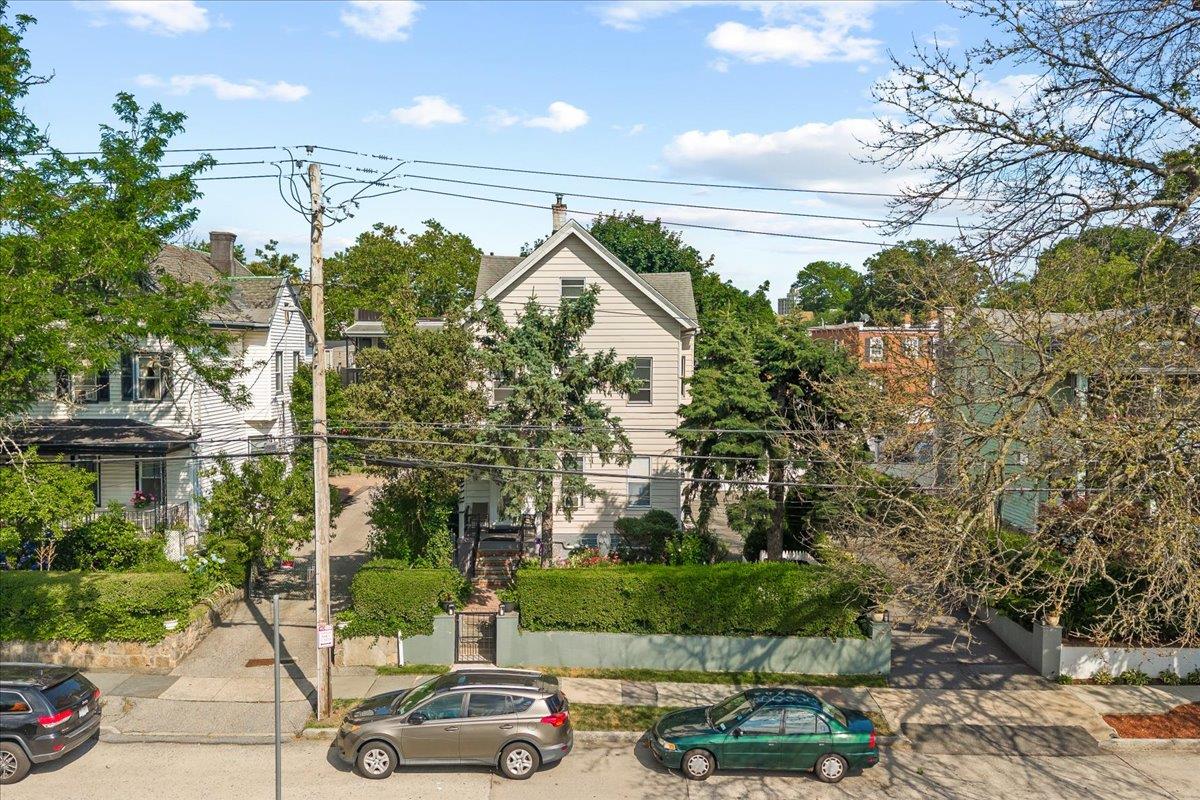 407 N MacQuesten Parkway 2