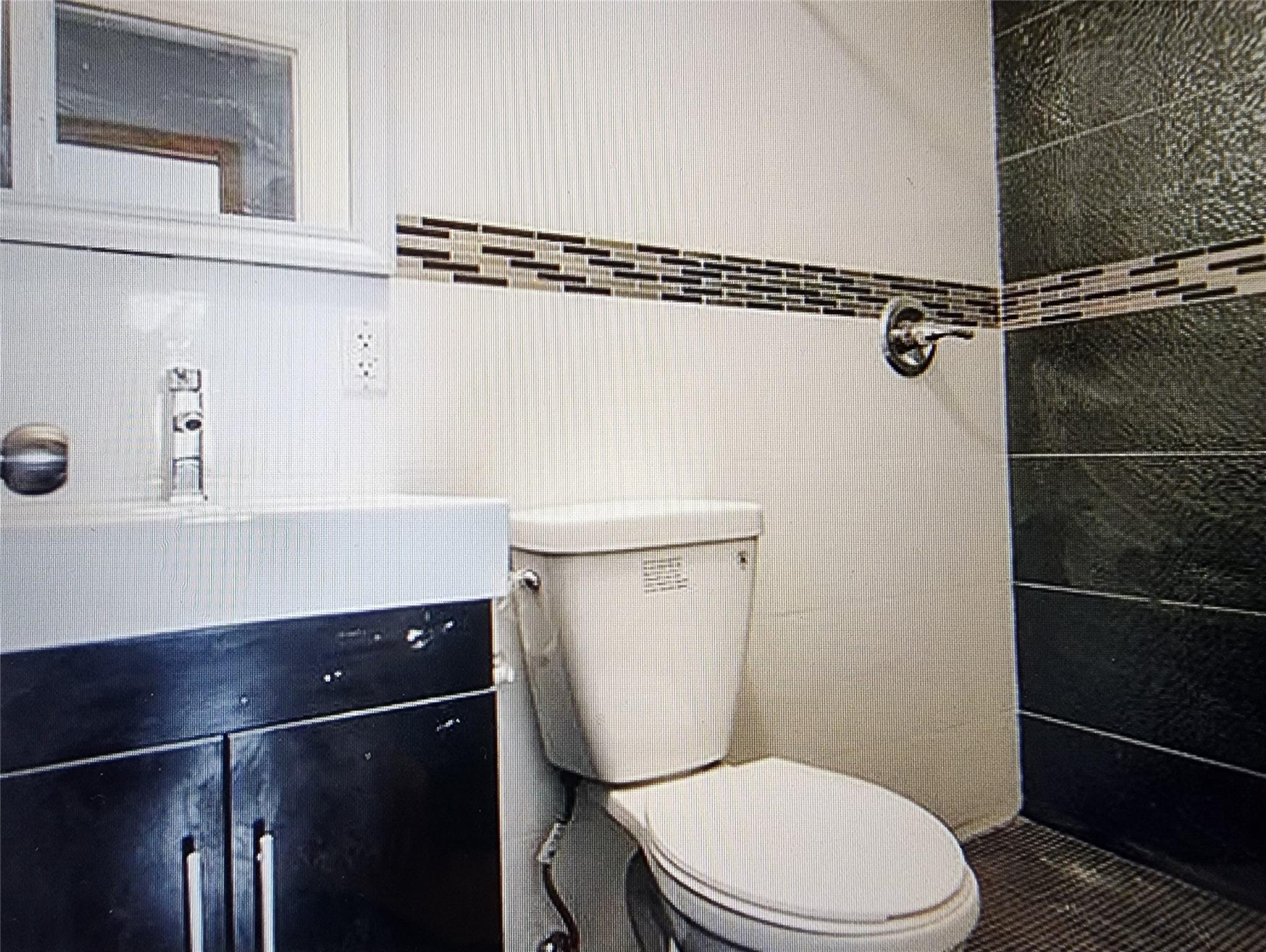 32 Troutman Street, Brooklyn, New York image 8