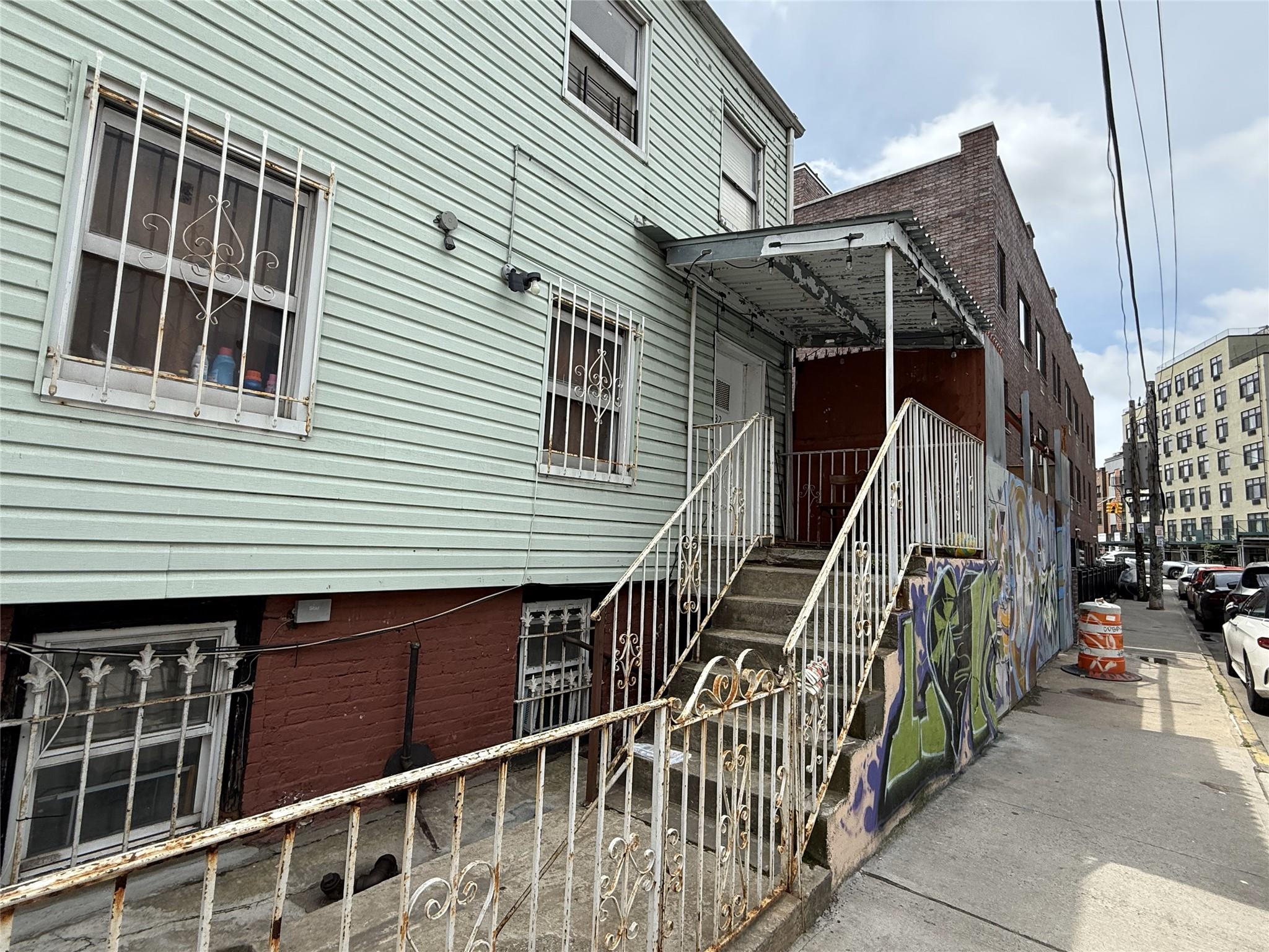 32 Troutman Street, Brooklyn, New York image 4