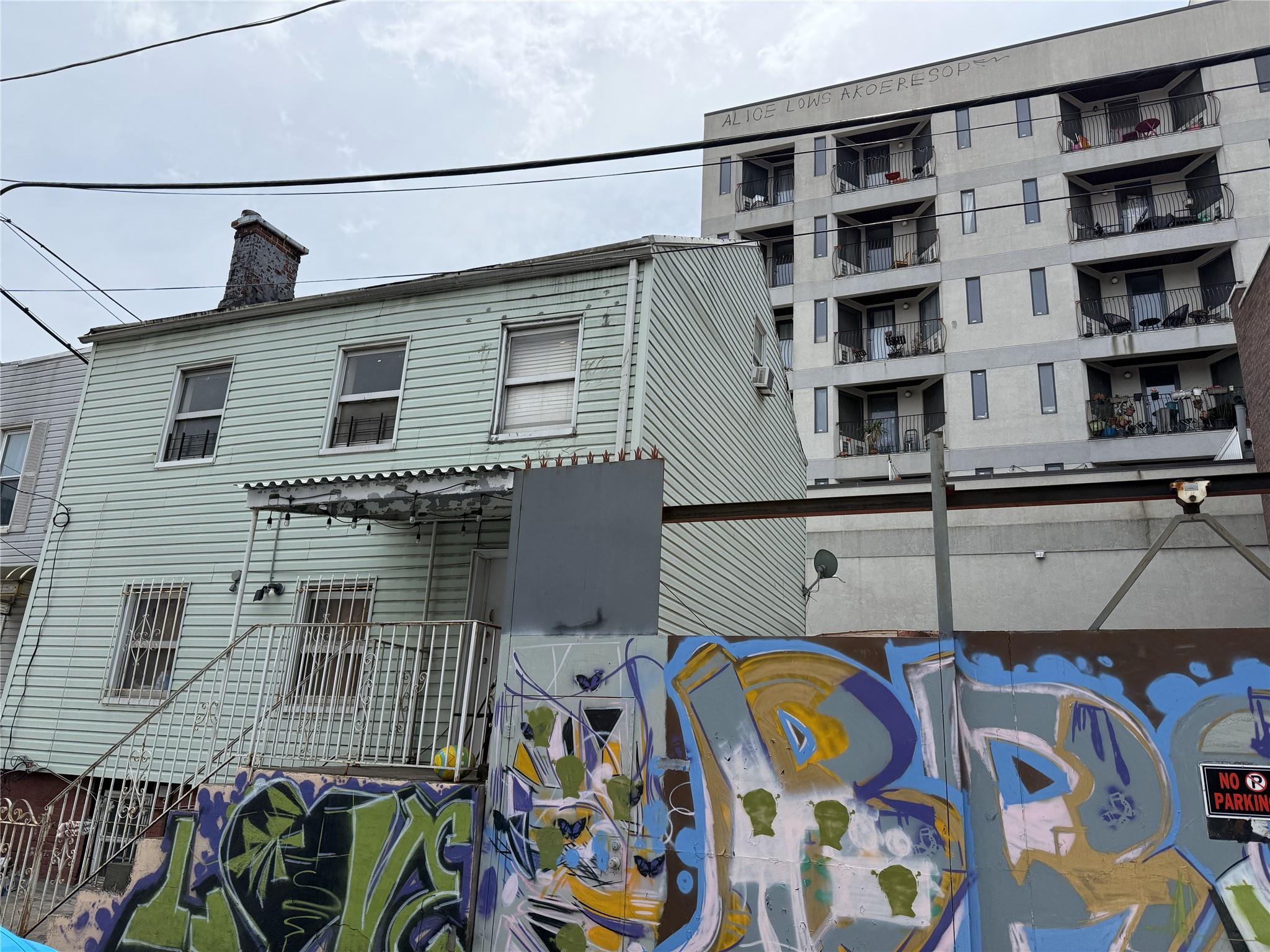 32 Troutman Street, Brooklyn, New York image 5