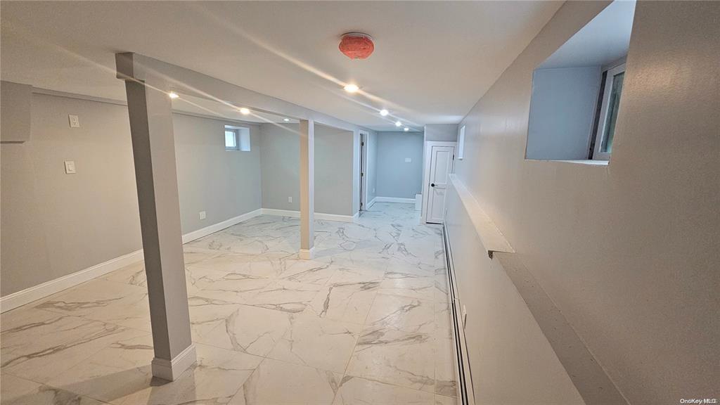 22 S 17 Street, New Hyde Park, New York image 15