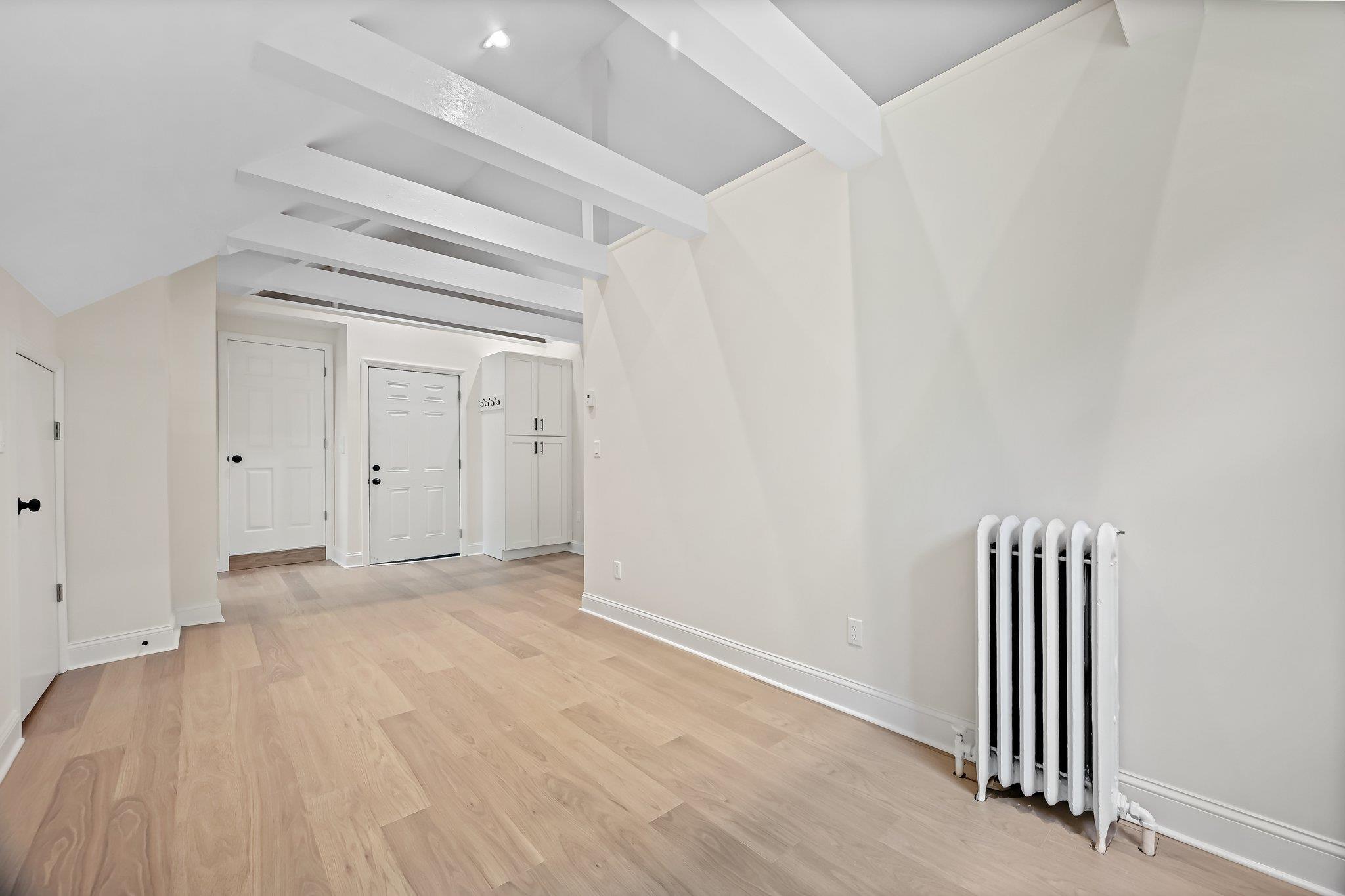 12 Thomas Place 3
