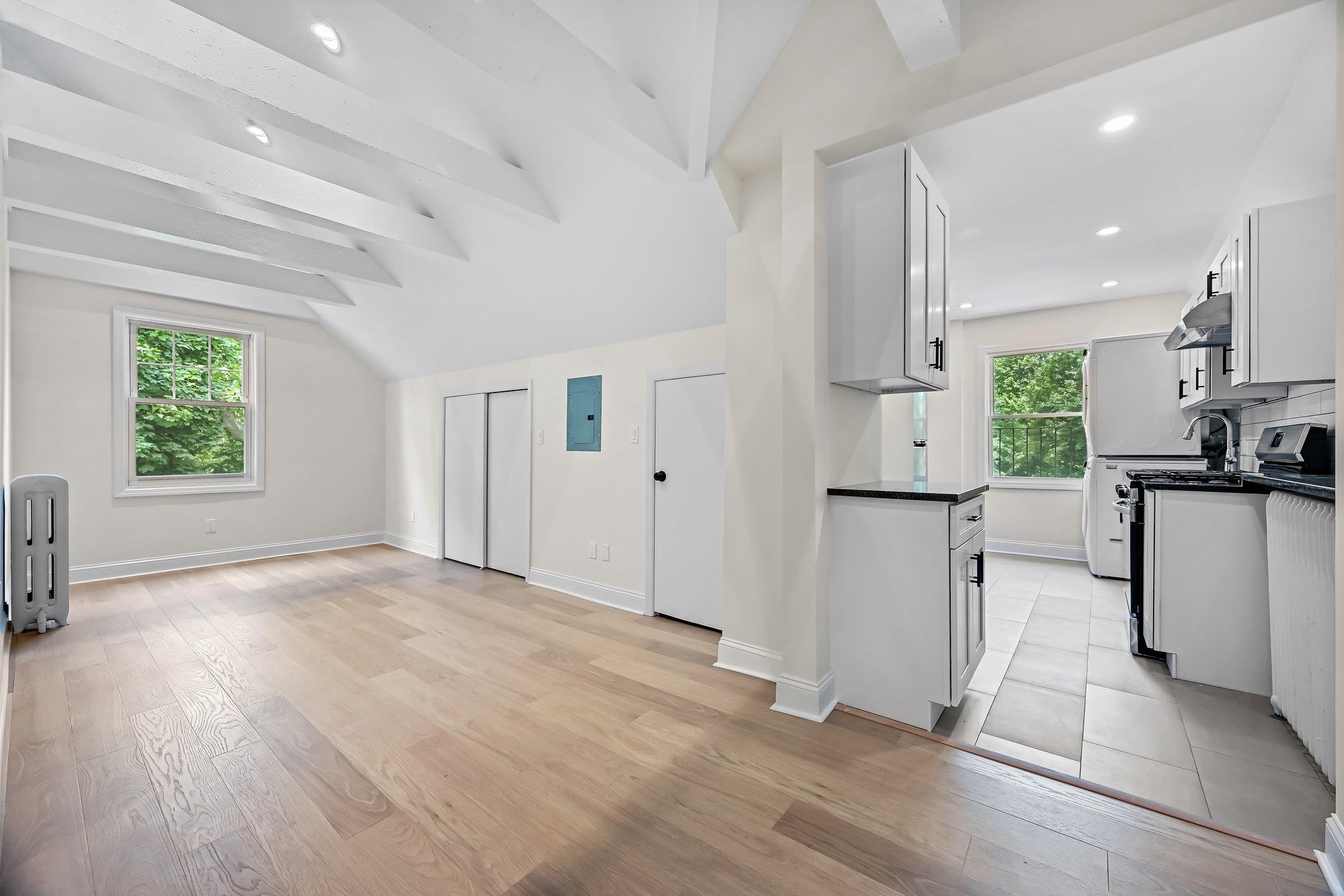 12 Thomas Place 3