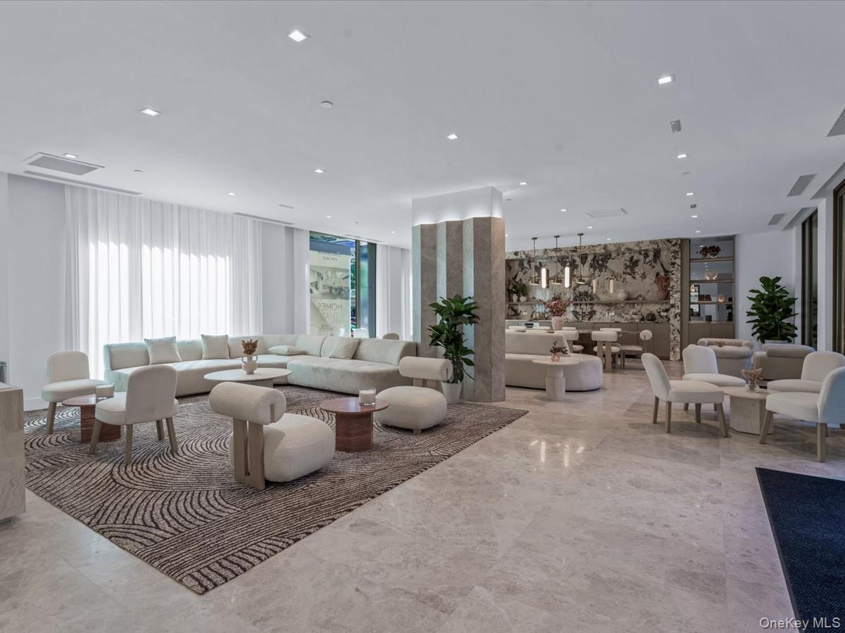 250 E 25th Street 9B