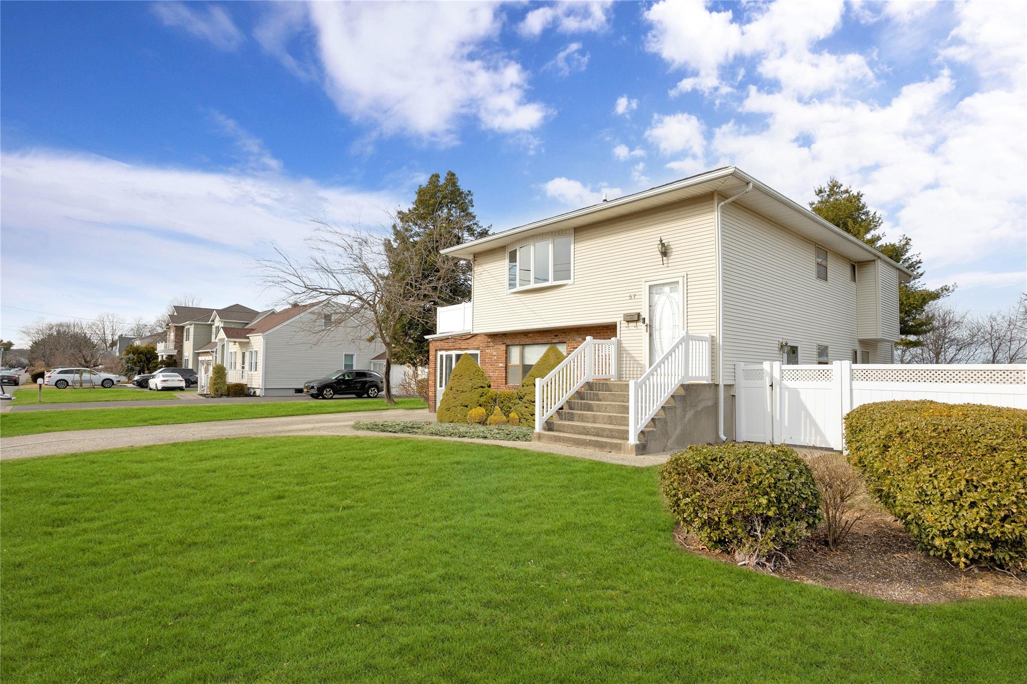 57 Alexander Avenue, Farmingdale, New York image 3