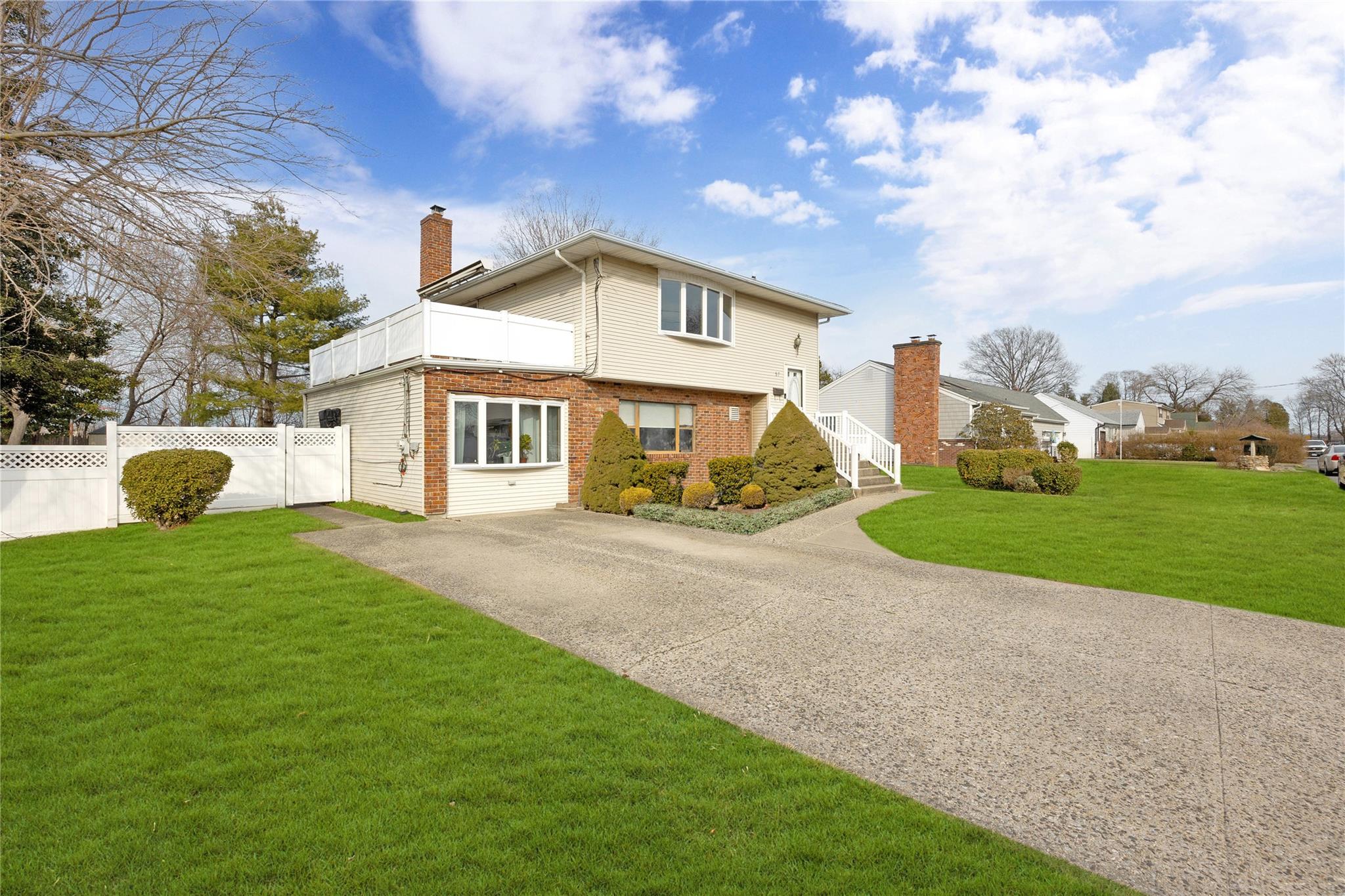 57 Alexander Avenue, Farmingdale, New York image 2