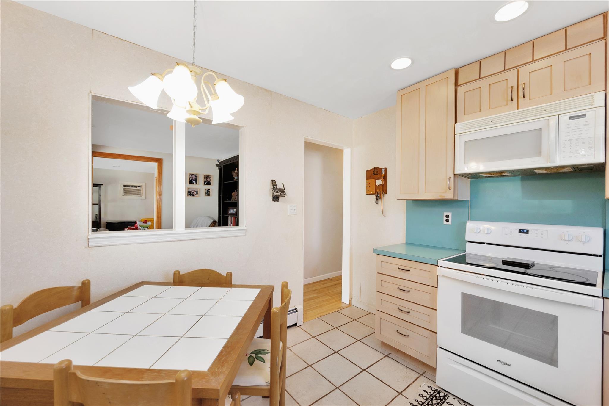 57 Alexander Avenue, Farmingdale, New York image 22