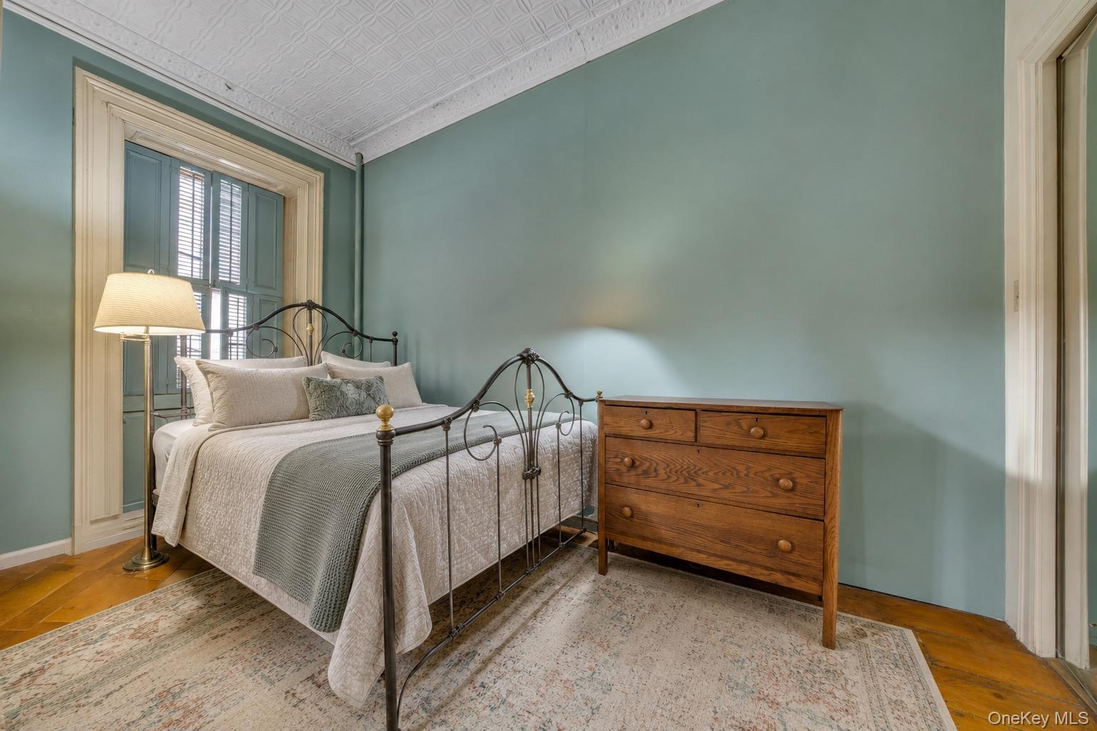 454 W 23rd Street 4F