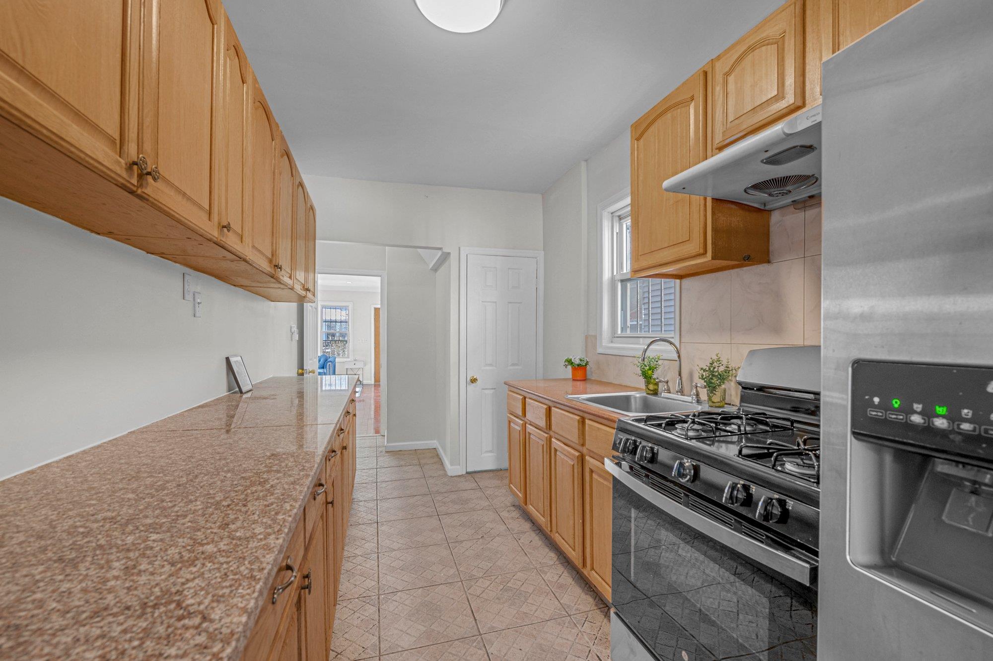 81-19 164th Place, Hillcrest (Queens), New York image 5
