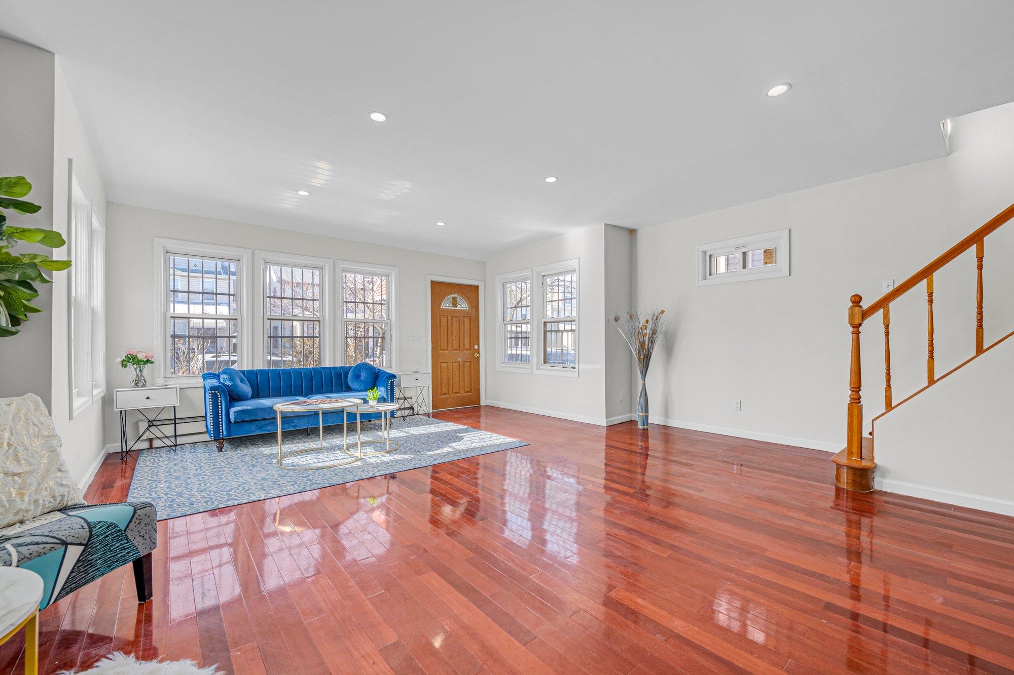 81-19 164th Place, Hillcrest (Queens), New York image 2