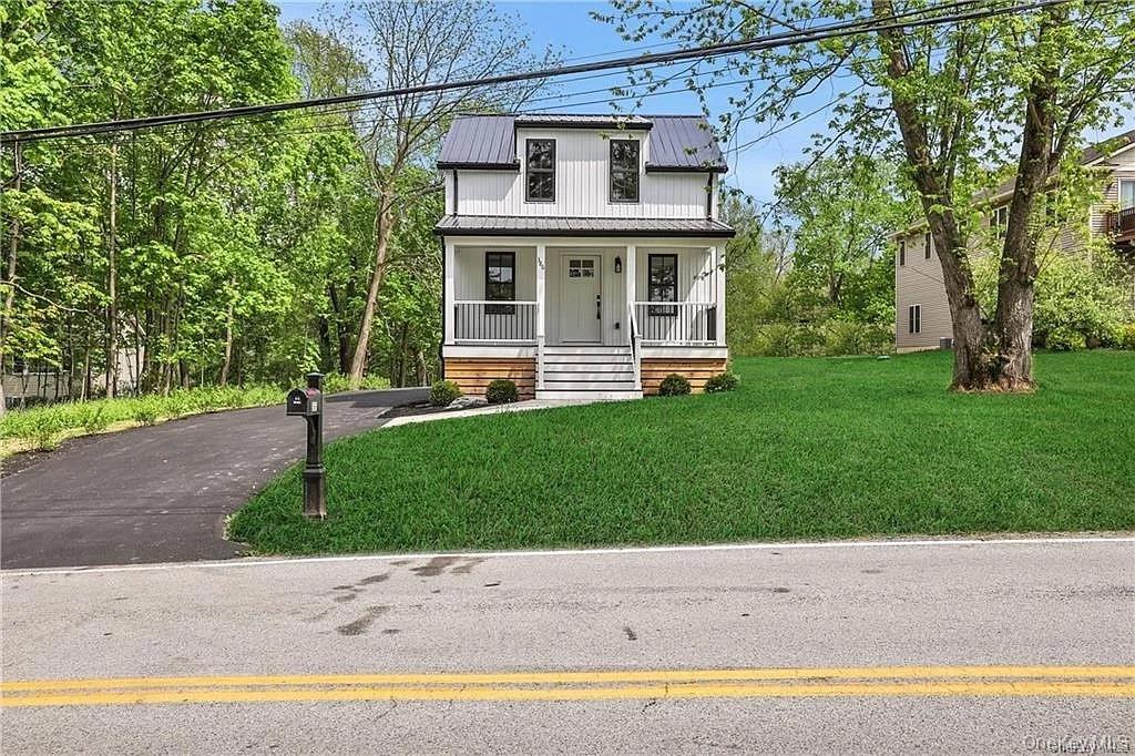 386 Lakeside Road