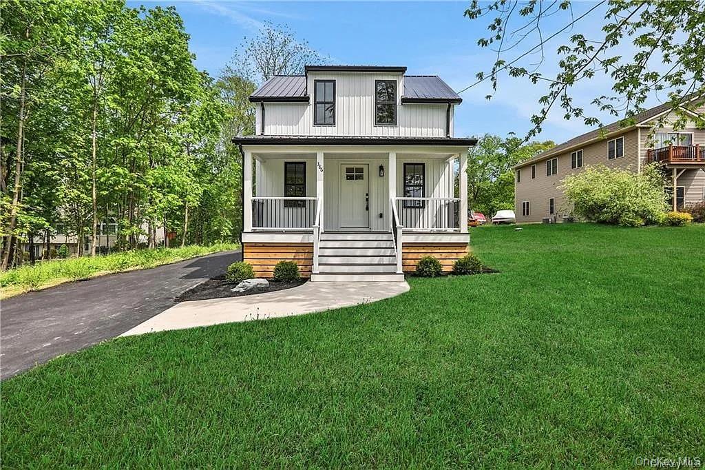 386 Lakeside Road