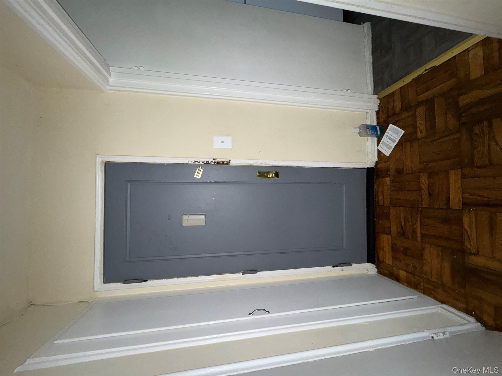 2255 Cruger Avenue 1B