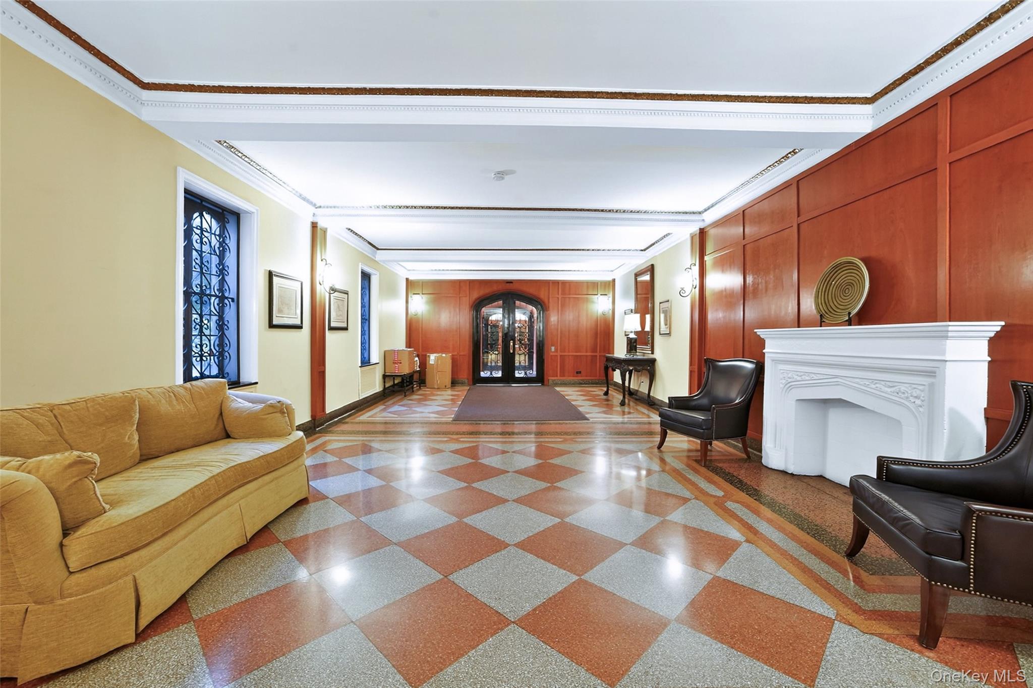 25 Parkview Avenue 2G