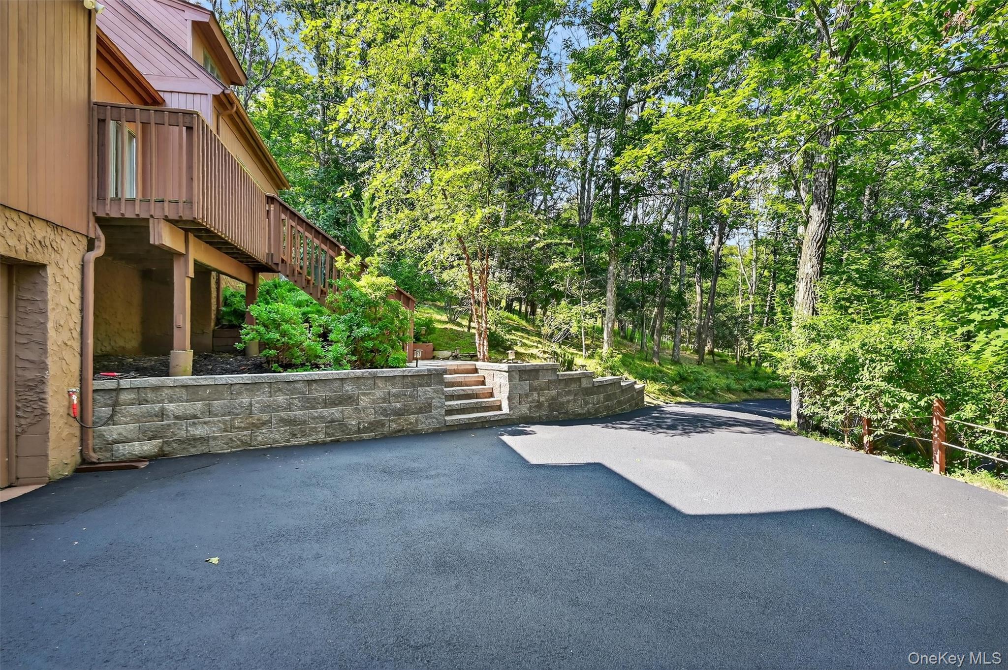 Montgomery, New York 12549, United States, 3 Bedrooms Bedrooms, ,4 BathroomsBathrooms,Residential,Active,191258