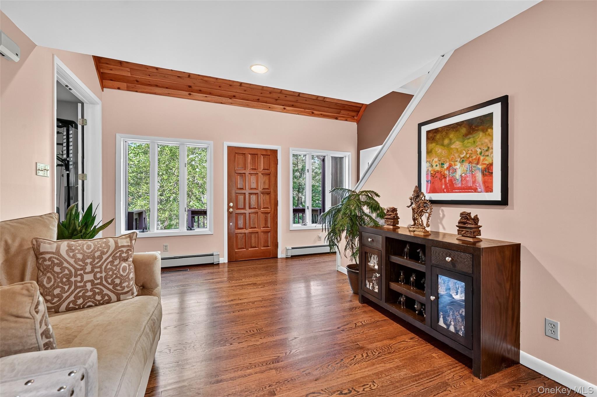 Montgomery, New York 12549, United States, 3 Bedrooms Bedrooms, ,4 BathroomsBathrooms,Residential,Active,191258