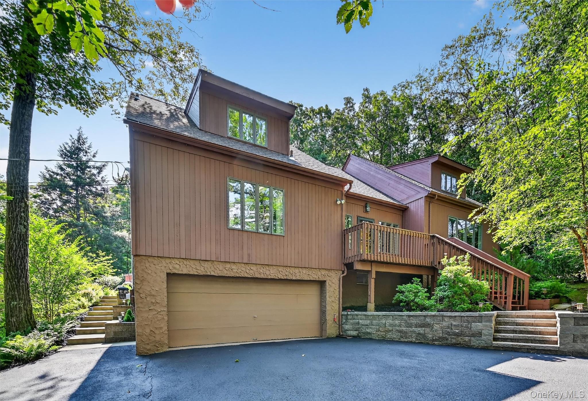 Montgomery, New York 12549, United States, 3 Bedrooms Bedrooms, ,4 BathroomsBathrooms,Residential,Active,191258