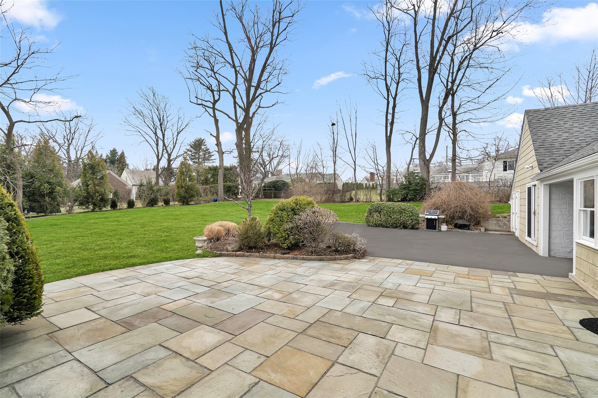37 Hathaway Lane, White Plains, New York image 34