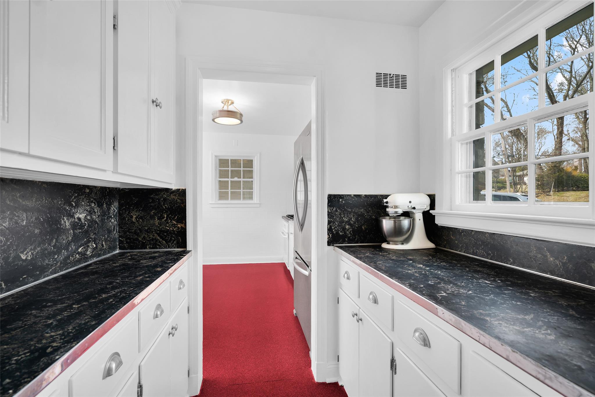 37 Hathaway Lane, White Plains, New York image 14