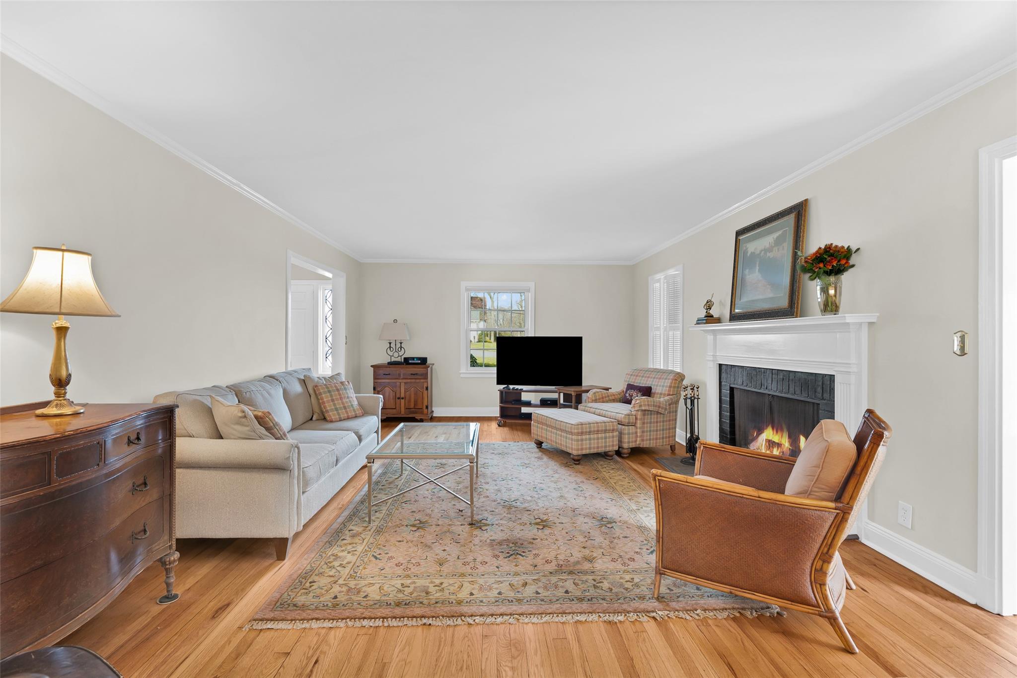 37 Hathaway Lane, White Plains, New York image 5