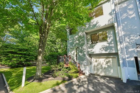 Condo For Sale - 12 Evan Court<br/> Nanuet, NY 10954