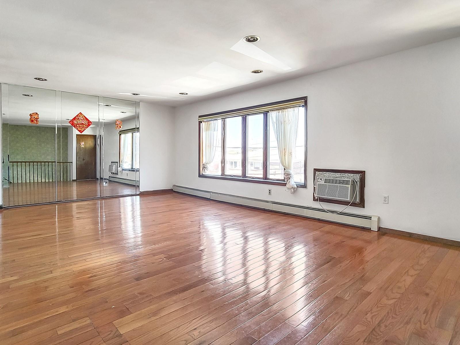 130-18 60th Avenue, Flushing, New York image 10