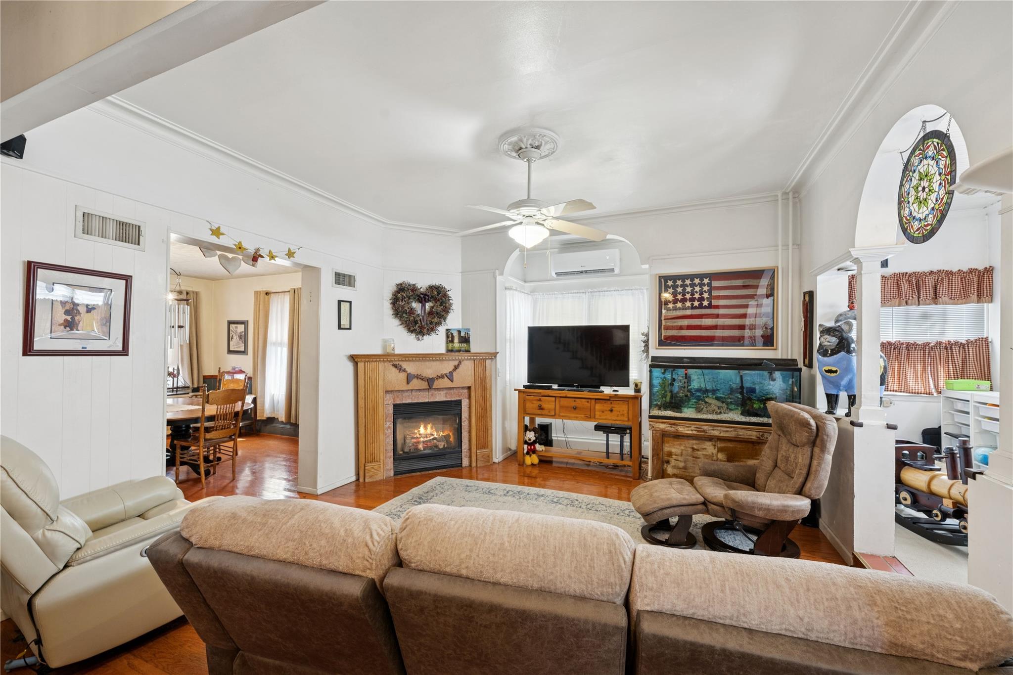 6923 Caldwell Avenue, Maspeth, New York image 10