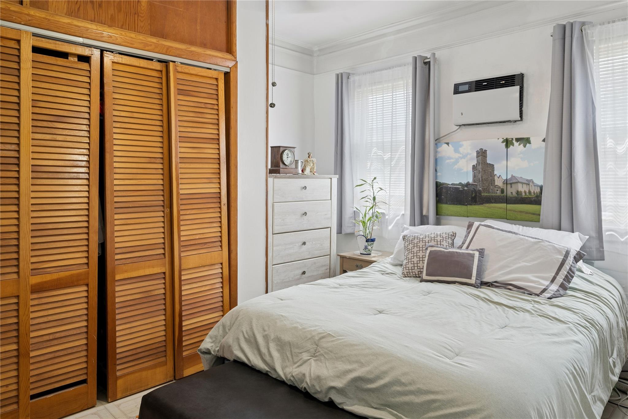 6923 Caldwell Avenue, Maspeth, New York image 28
