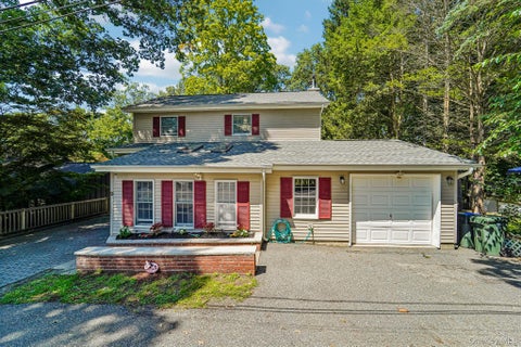 Homes For Sale - 9 Morgans Way<br/> Greenwood Lake, NY 10925