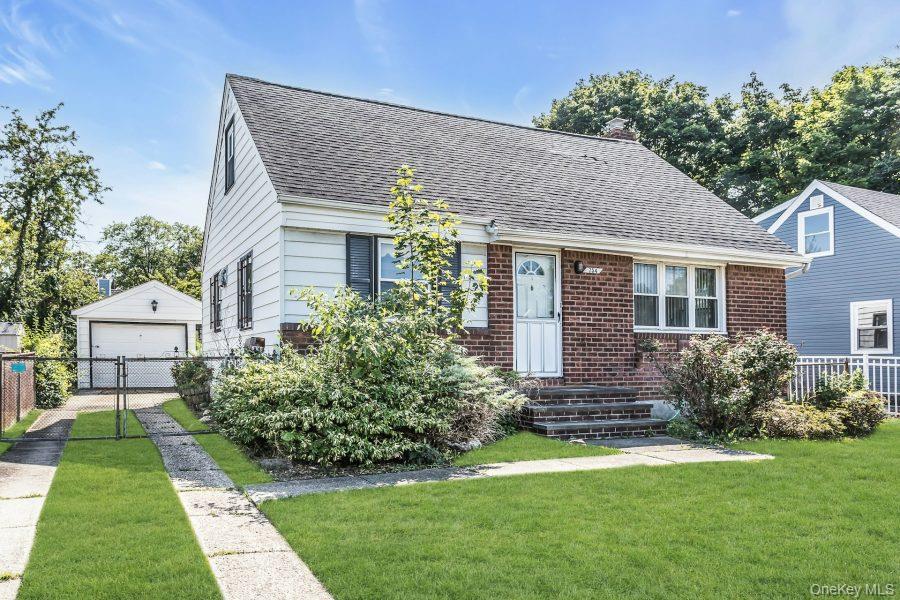 Photo of 754 Windsor Road, Uniondale, NY 11553 (MLS # 1030732)
