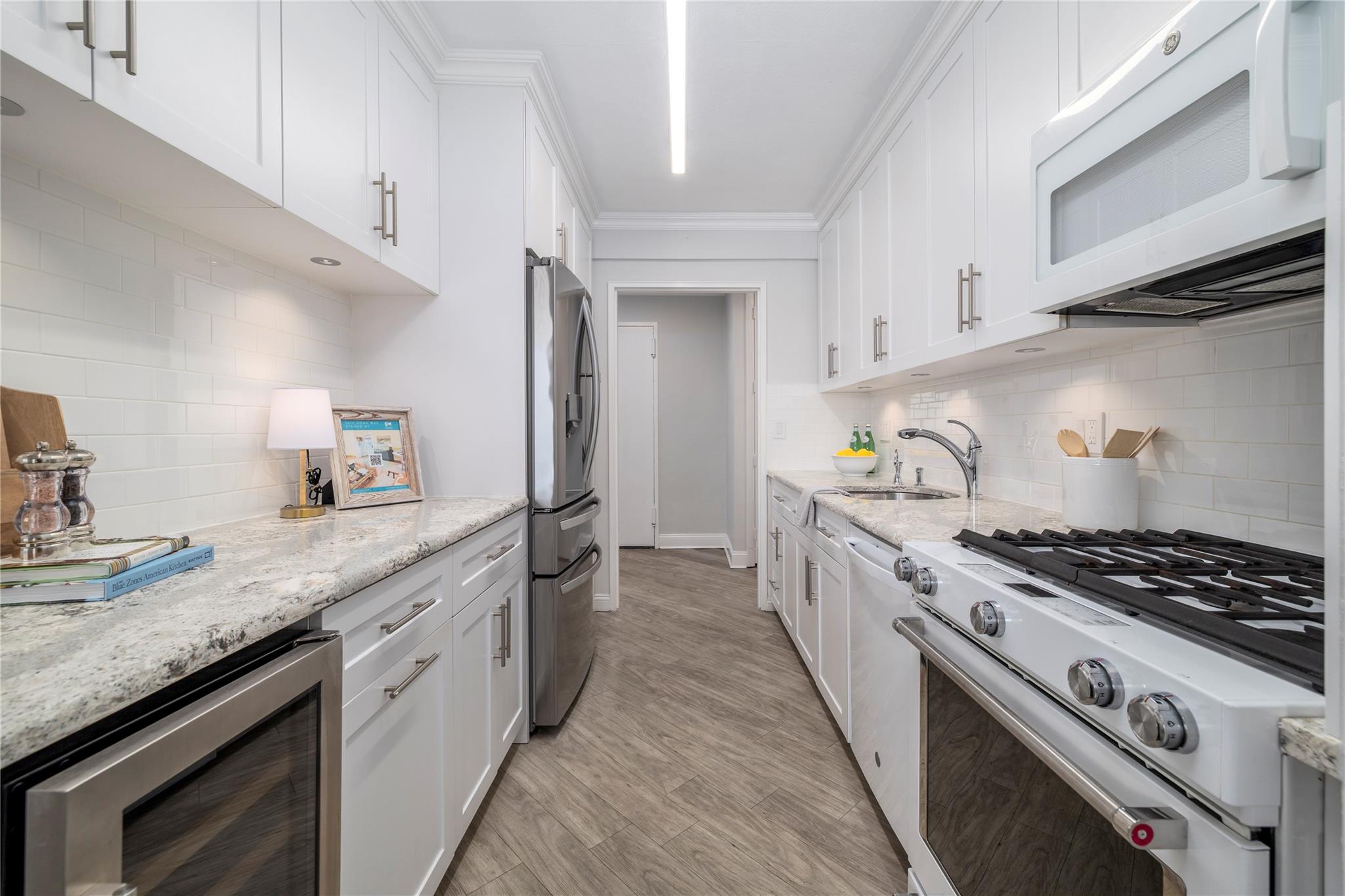 666 Shore Road #6M, Long Beach, New York image 8