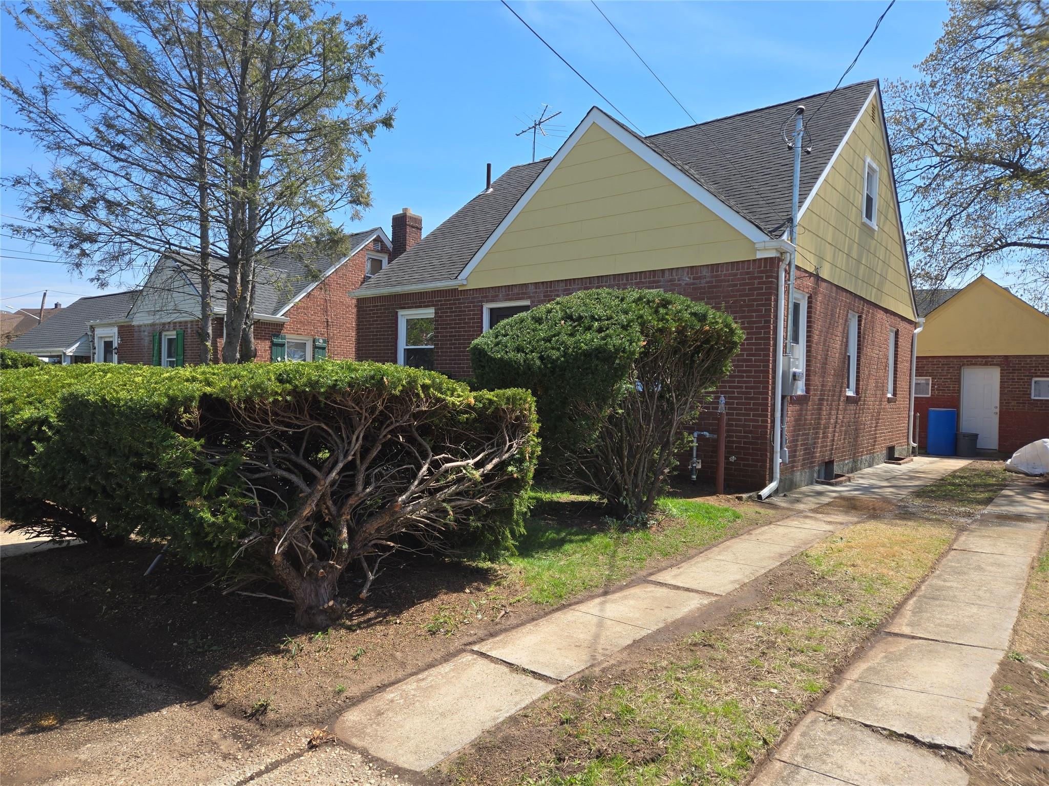 179 Fairlawn Ave Ave, West Hempstead, New York image 22