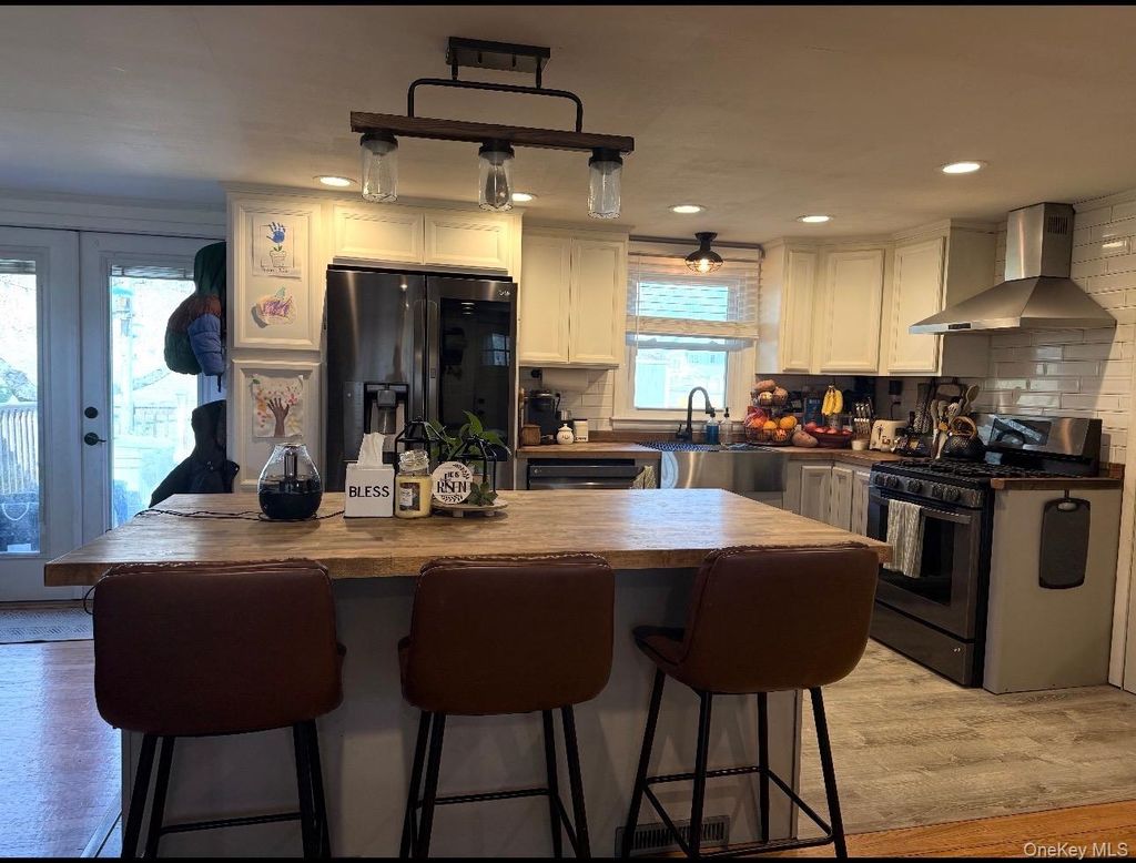 Photo of 4 Linden Drive, Newburgh, NY 12550 (MLS # 978043)