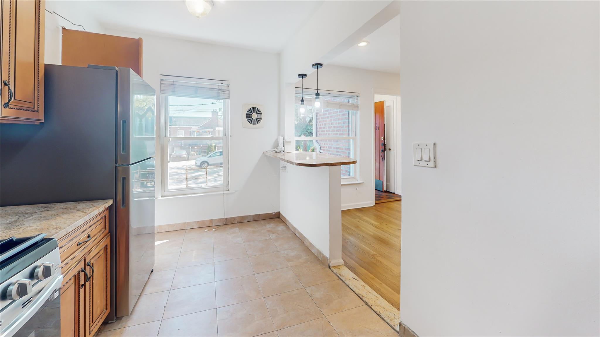 48-17 54 Ave Ave, Maspeth, New York image 3