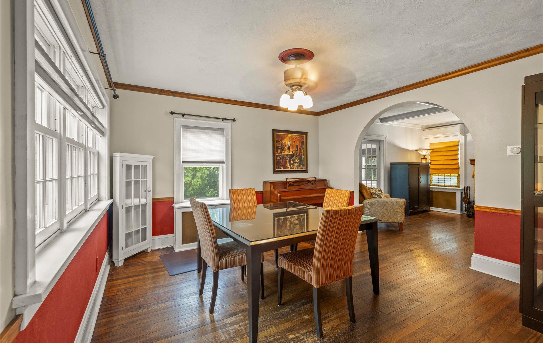 42 Robbins Avenue, Amityville, New York image 9