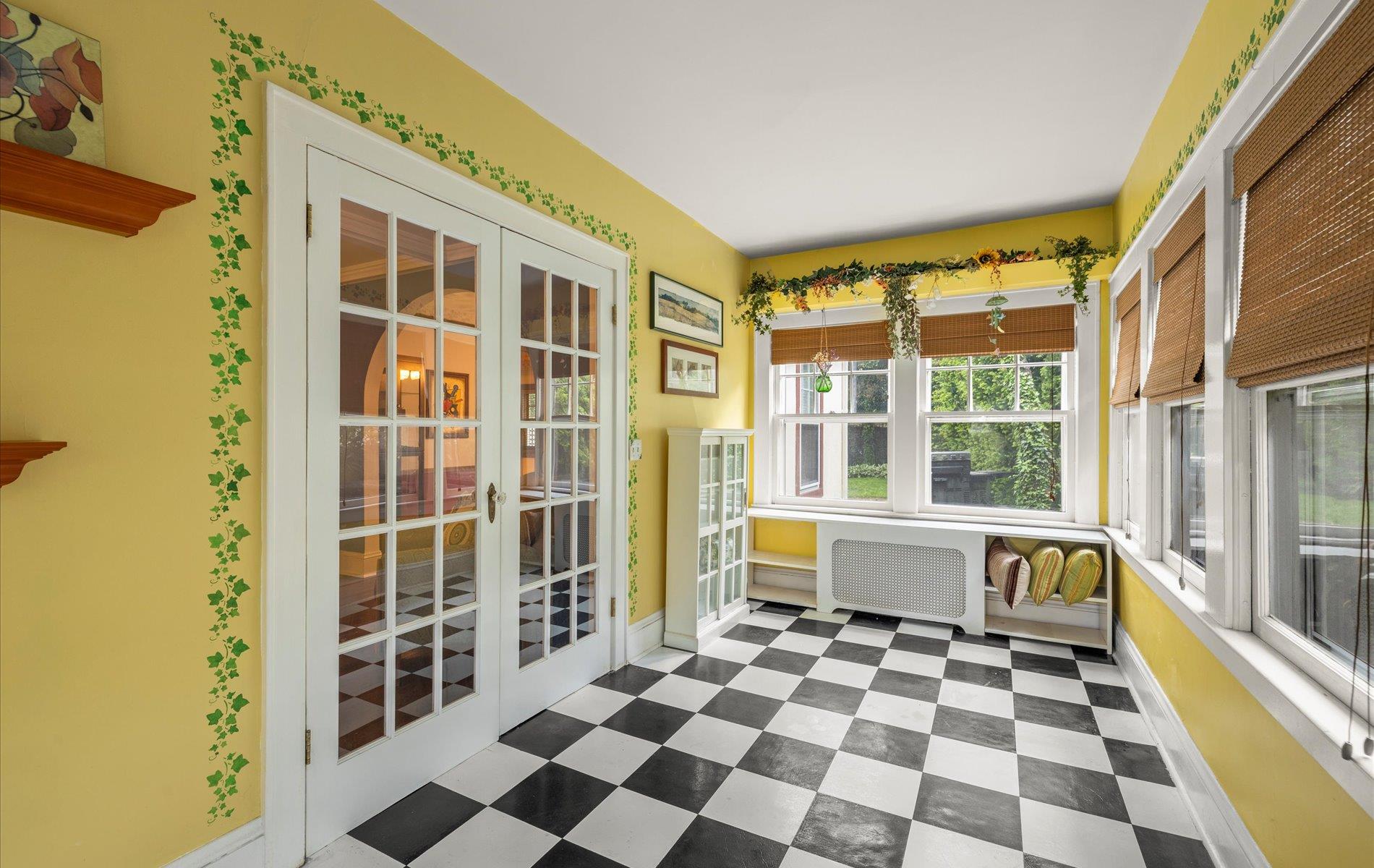 42 Robbins Avenue, Amityville, New York image 12
