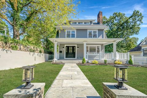 47 Carlton Avenue Port Washington NY 11050