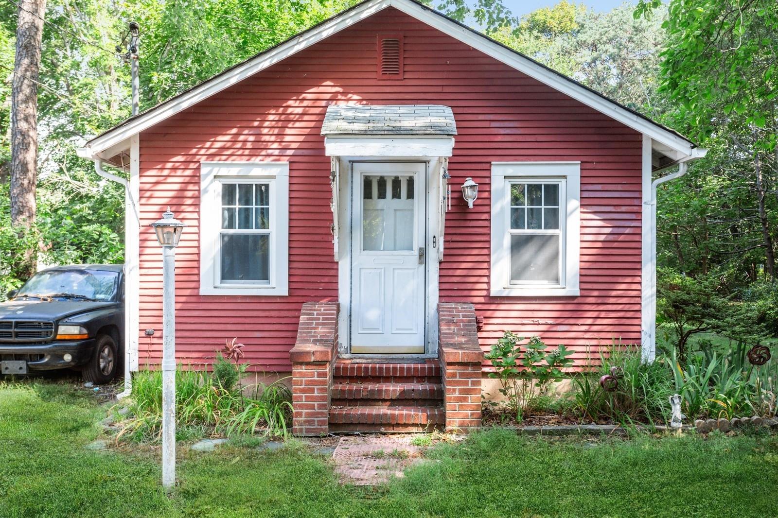 63 Robinson Avenue