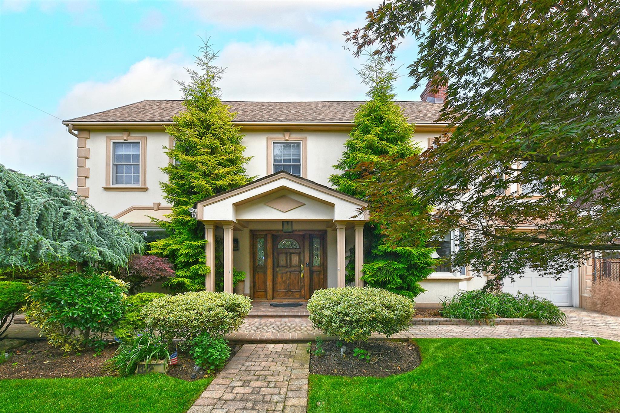 Property for Sale at 214th Street, Bayside, Queens, NY - Bedrooms: 6 
Bathrooms: 5 
Rooms: 15  - $2,699,000