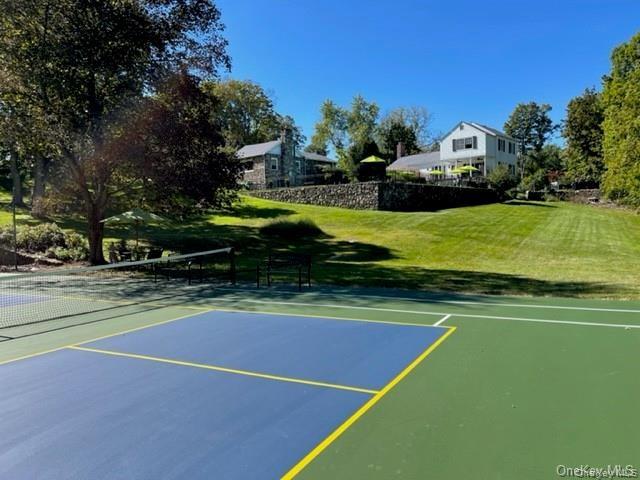 651 Lakes Road