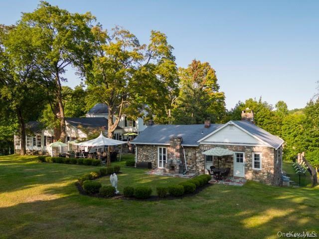 651 Lakes Road