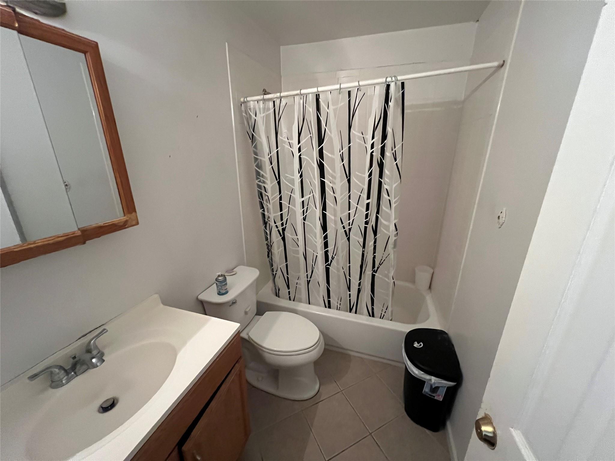 118 Montrose Drive, Port Jefferson Station, New York image 6