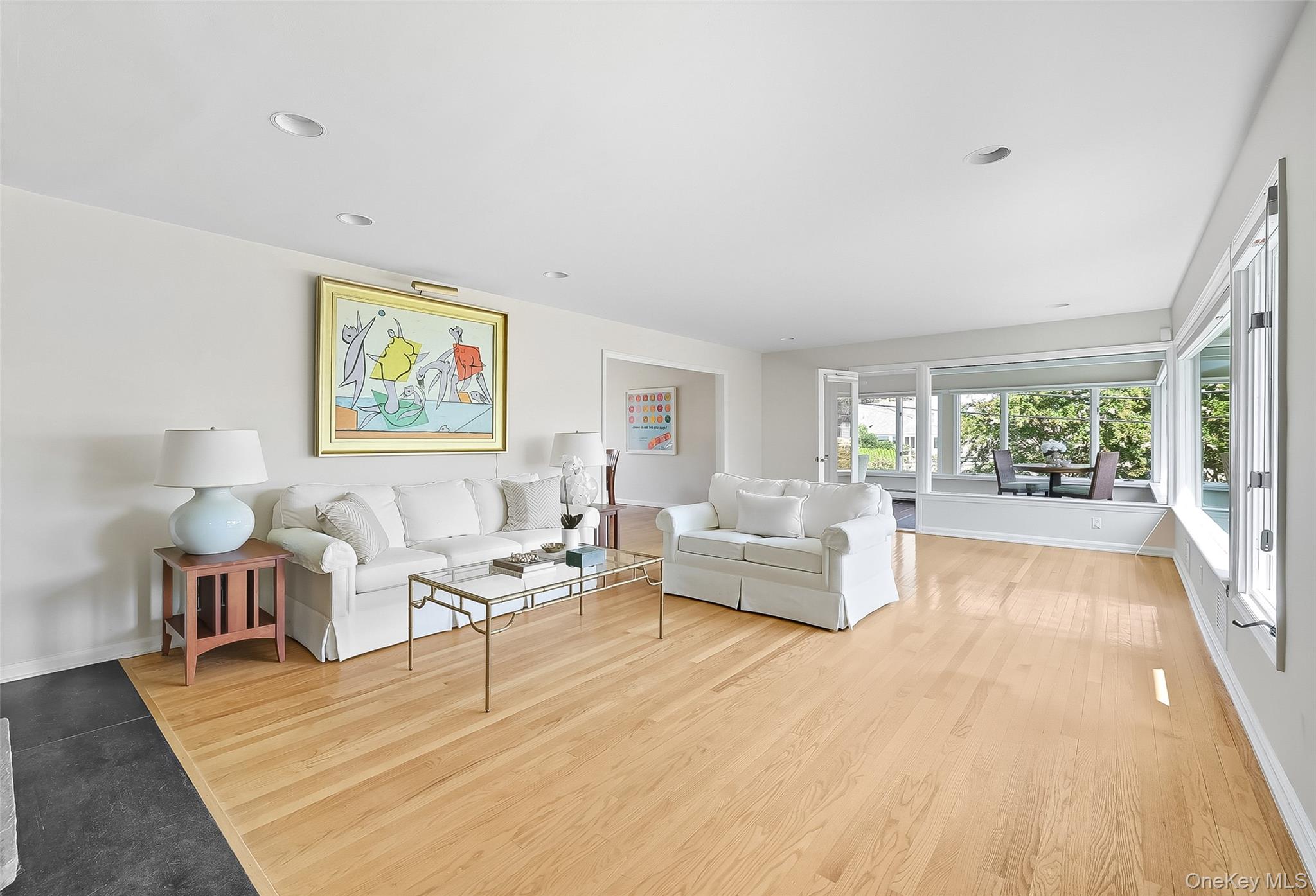 8 Magnolia Avenue