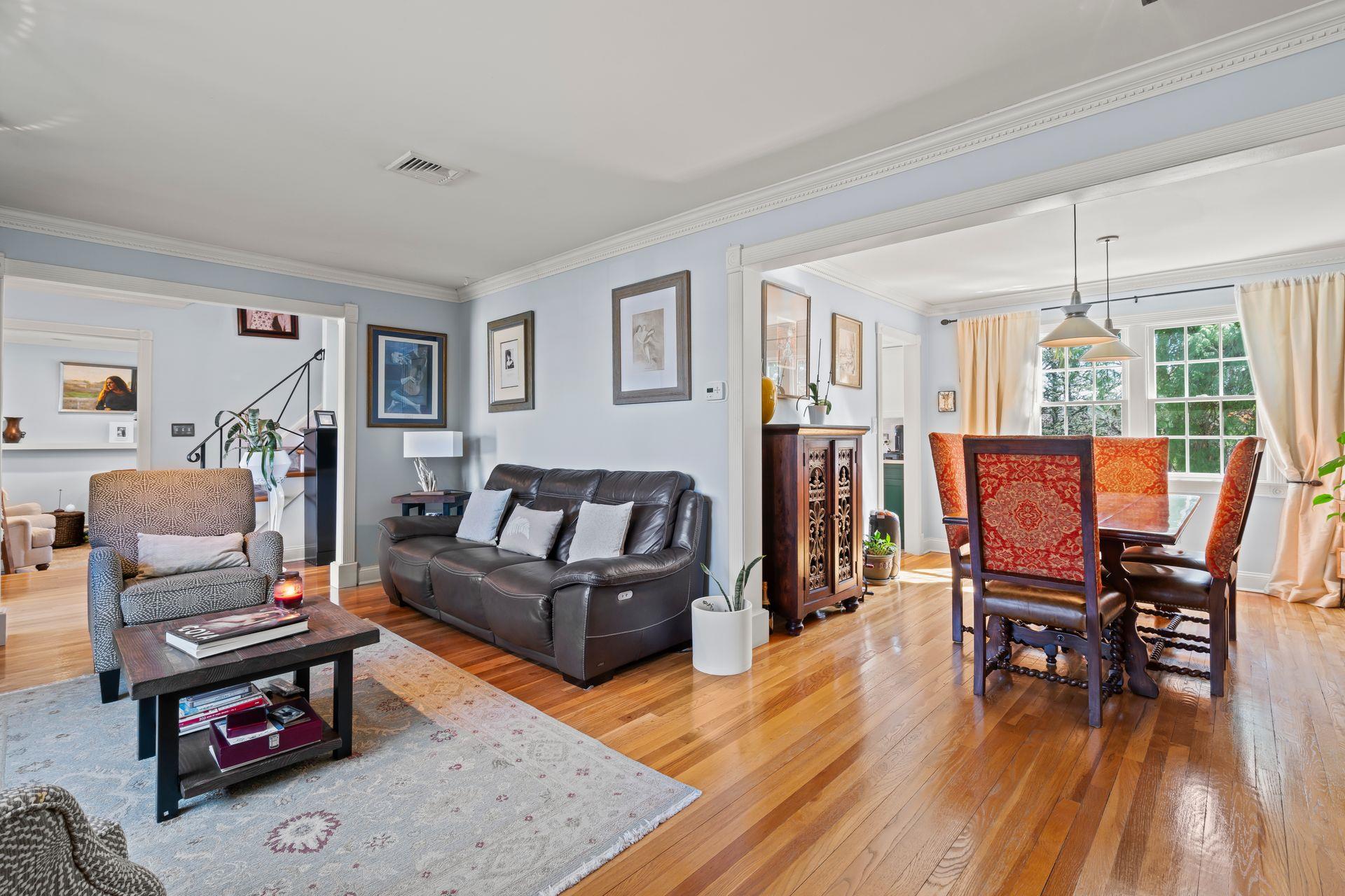 24 Royal Oak Drive, Huntington, New York image 7