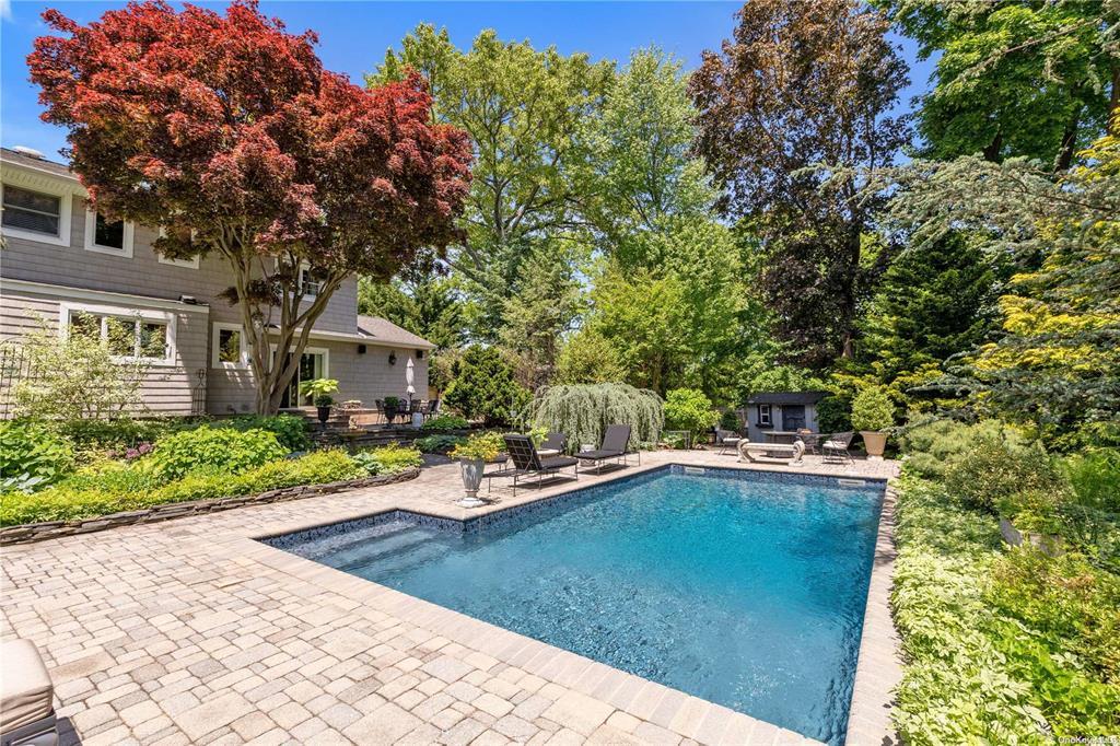24 Royal Oak Drive, Huntington, New York image 27