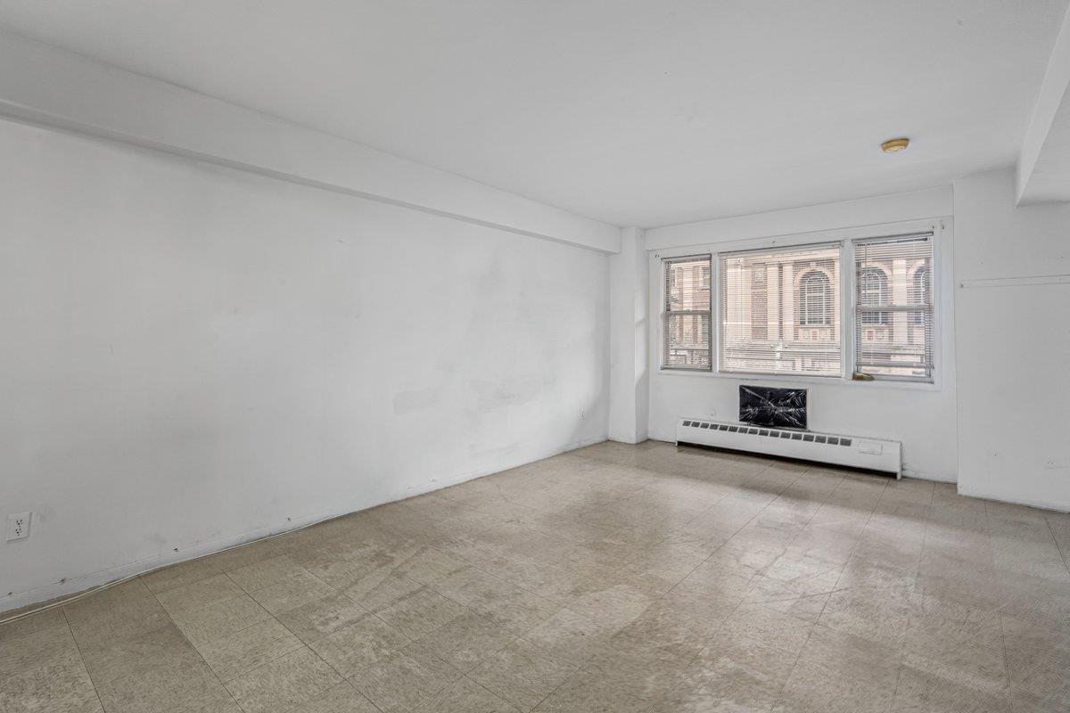 89-15 Parsons Boulevard #3J, Jamaica, New York image 4