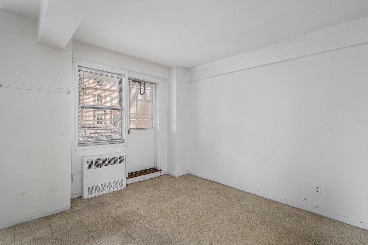 89-15 Parsons Boulevard #3J, Jamaica, New York image 8