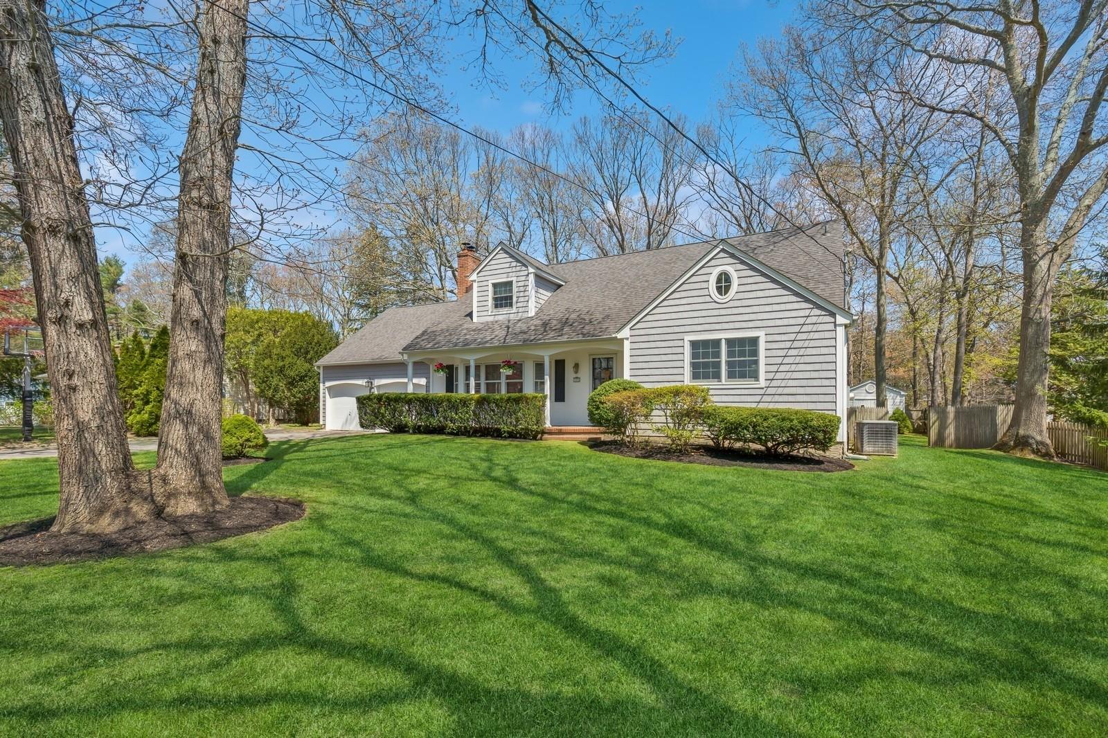 555 Oakwood Drive, Southold, New York image 2